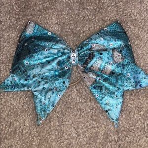 Light blue lizard skin design cheer bow